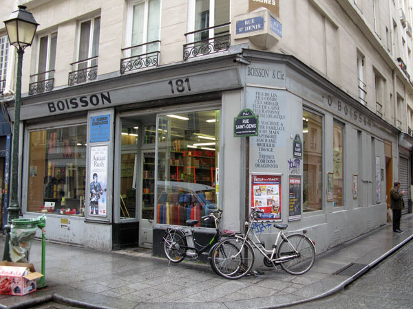 Wool shops in Paris