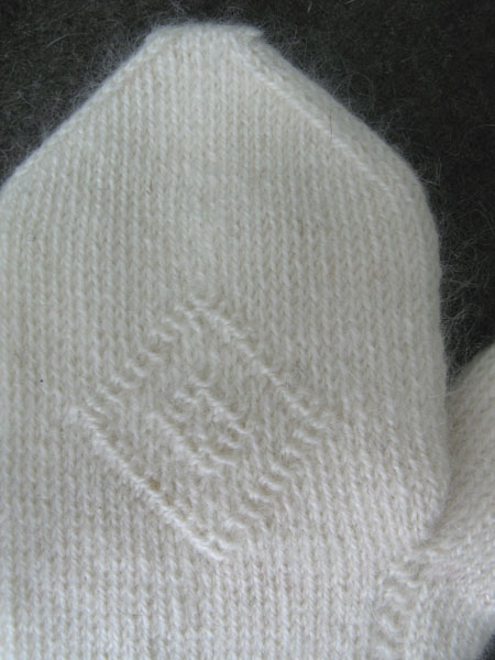 Twined Knitting Mittens