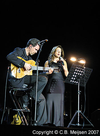 Vicky Leandros en Roland Cazebas