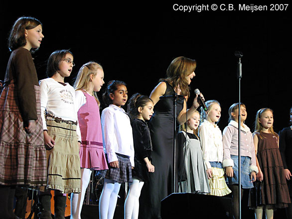 Vicky Leandros en Kassel Children Choir